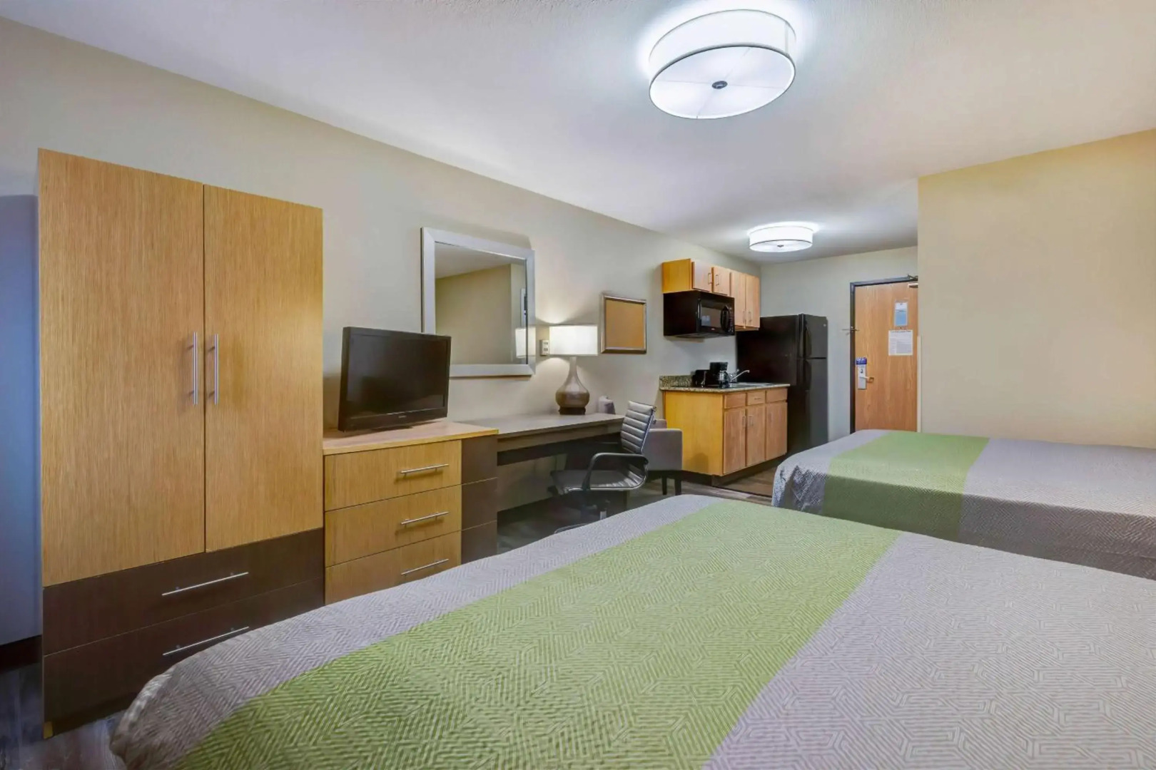 Studio 6 Lenexa, KS - Overland Park