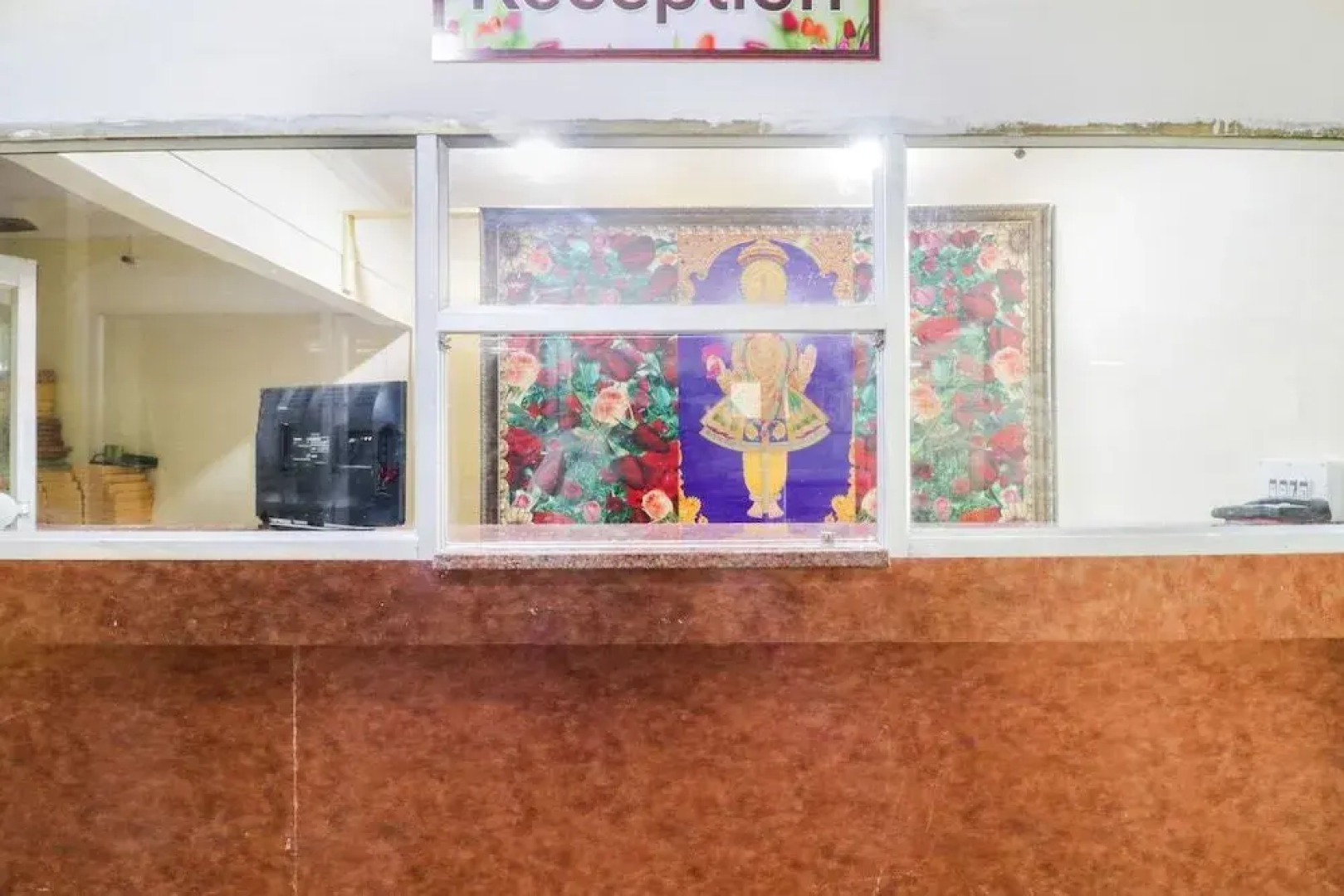 OYO 38200 Hotel Goutam Vihar