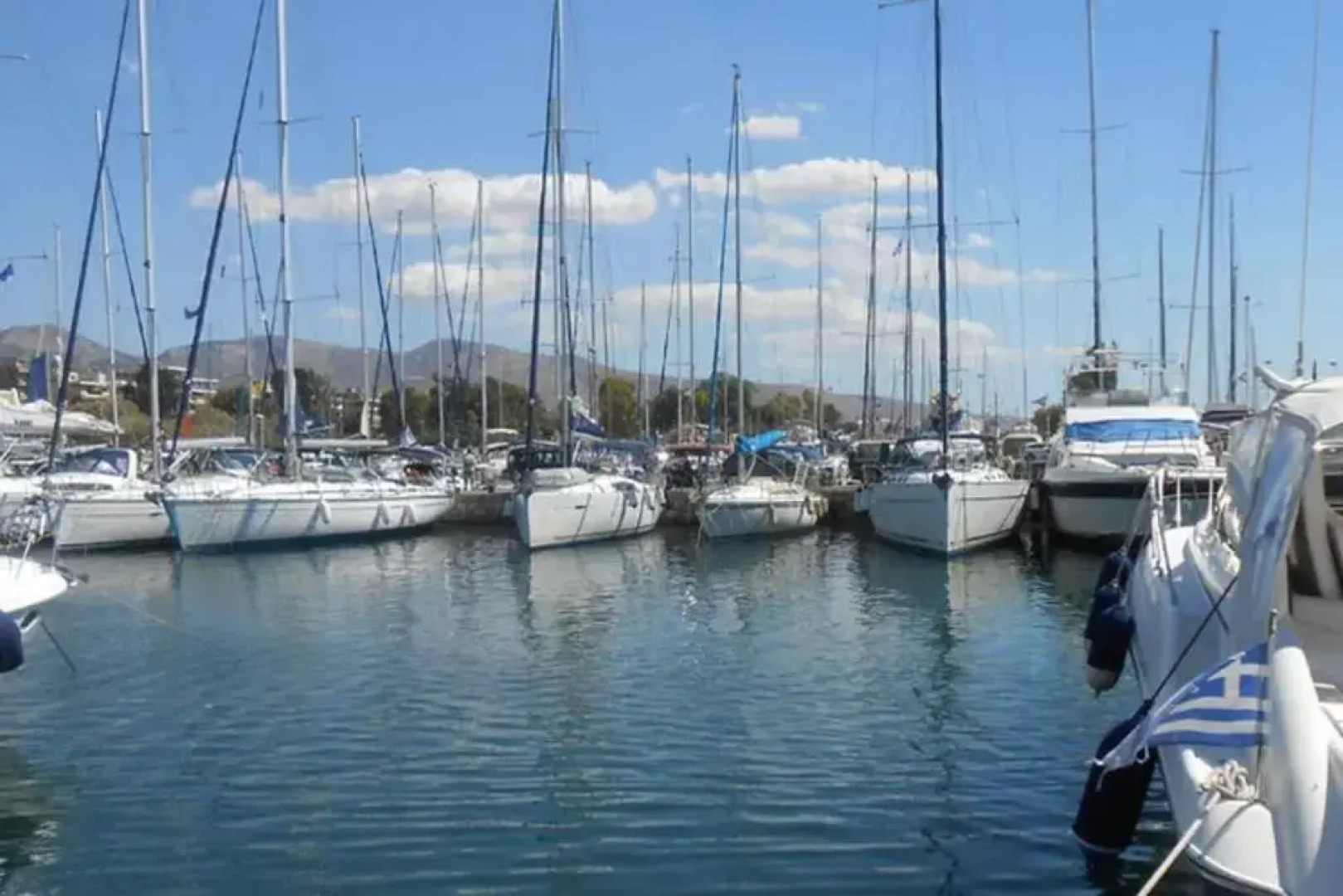 Two Bedroom Apartment Near Alimos Marina !