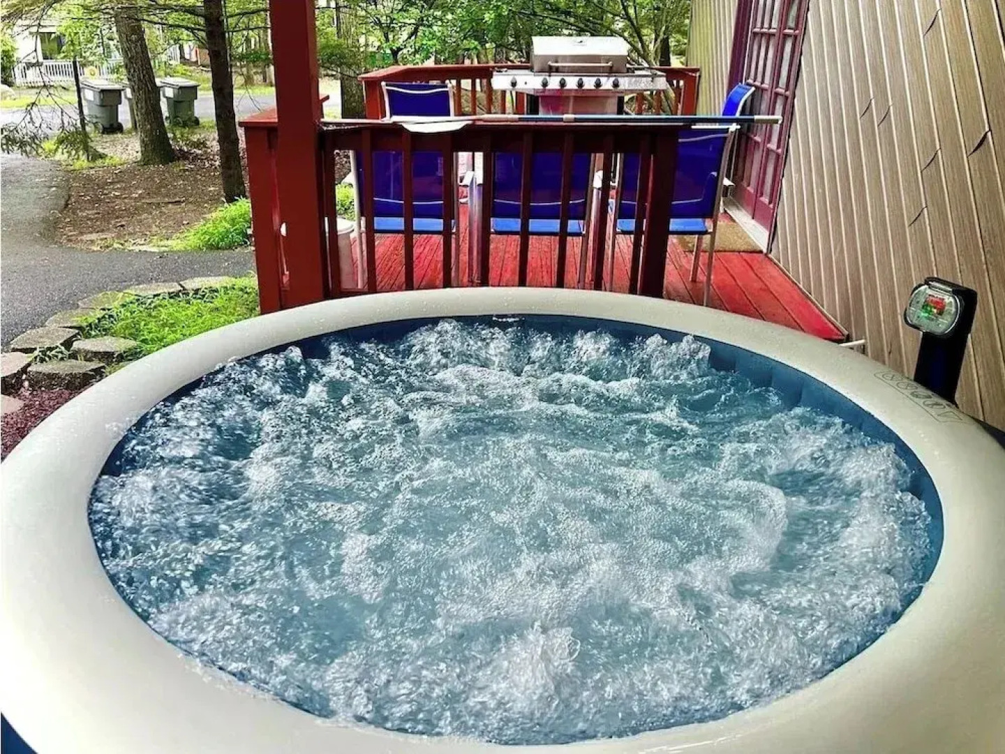 Pocono Escape - Cozy 5br - Sauna-billiard 5 Bedroom Home by RedAwning