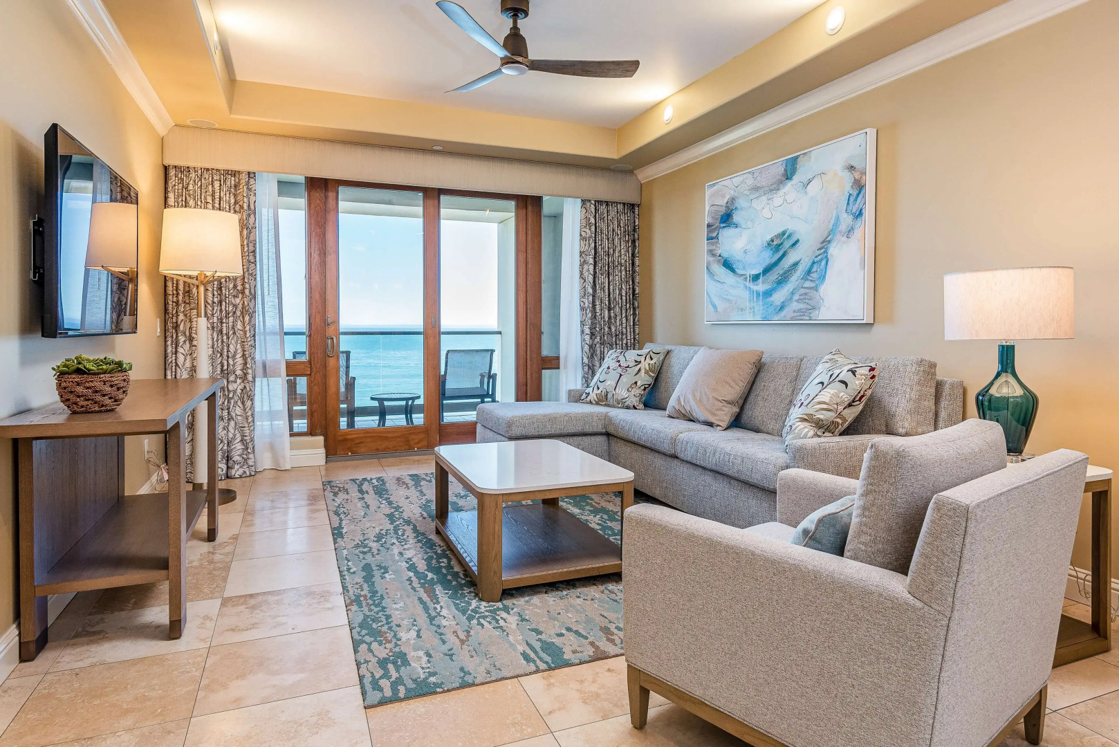 Dolphin Bay Resort & Spa