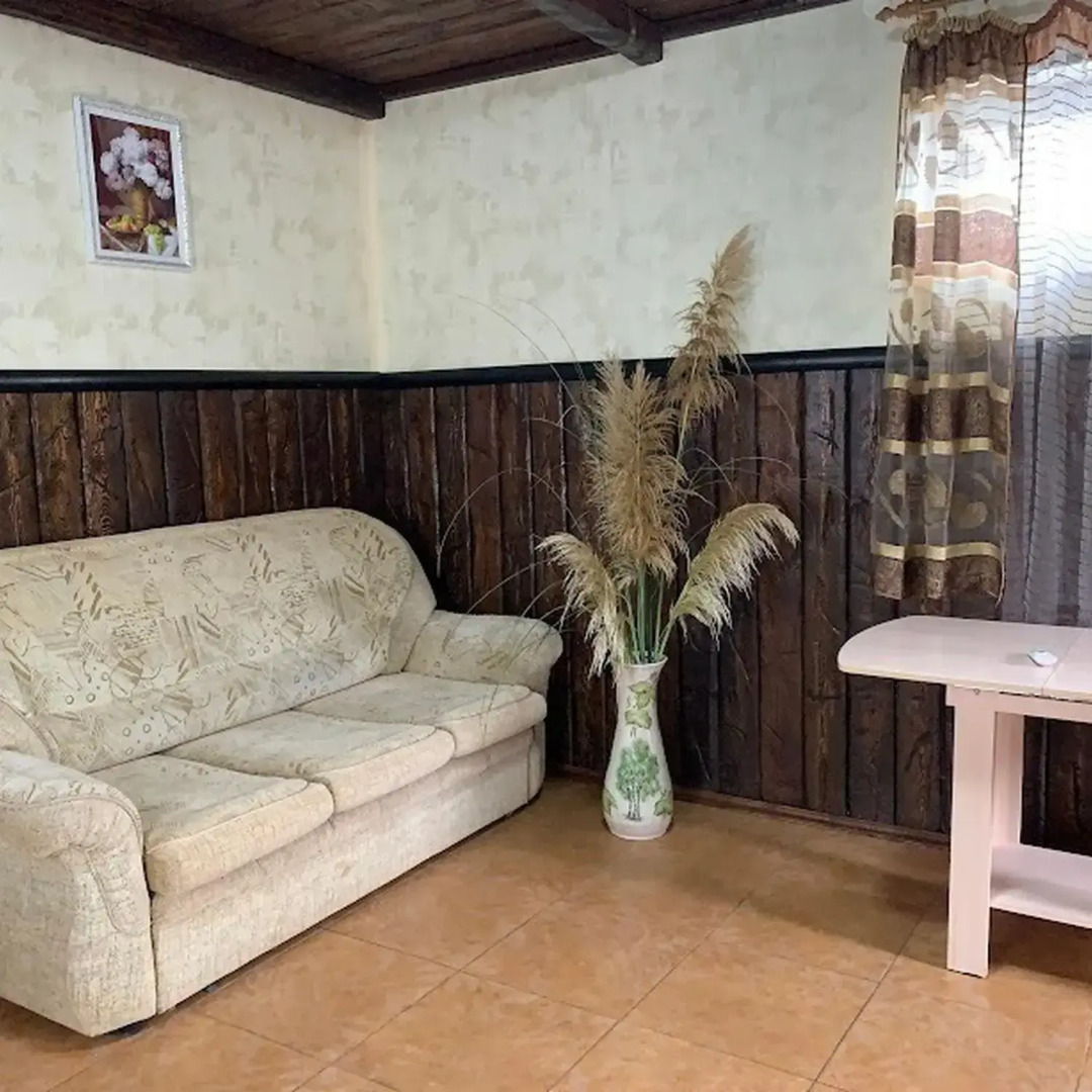 Замок у реки