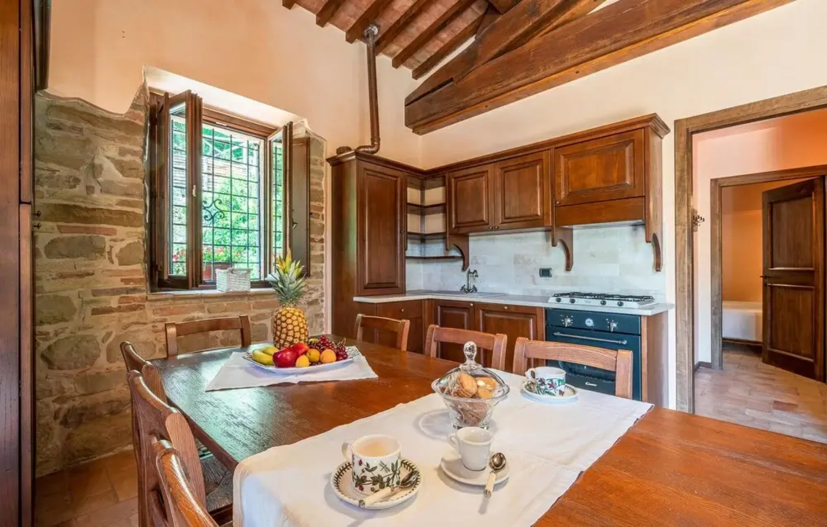 Amazing Home in Camerino With Outdoor Swimming Pool, Wifi and 2 Bedrooms