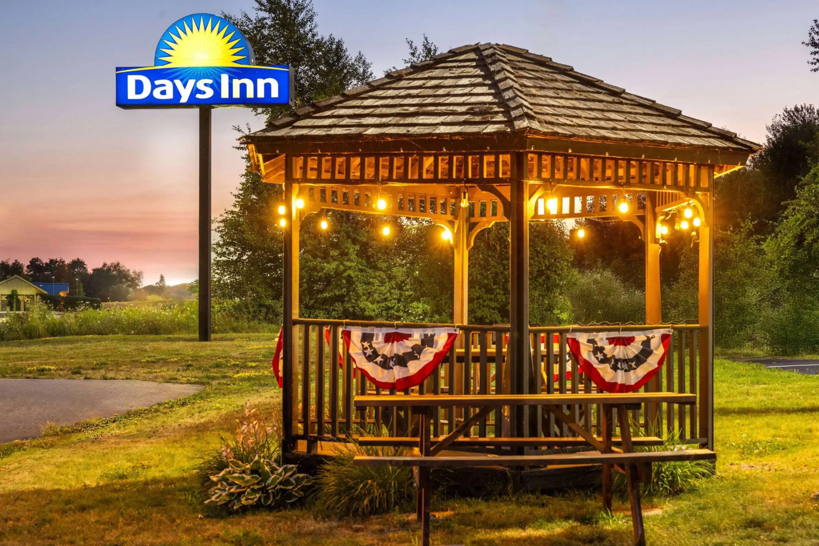 Days Inn by Wyndham Iron Mountain