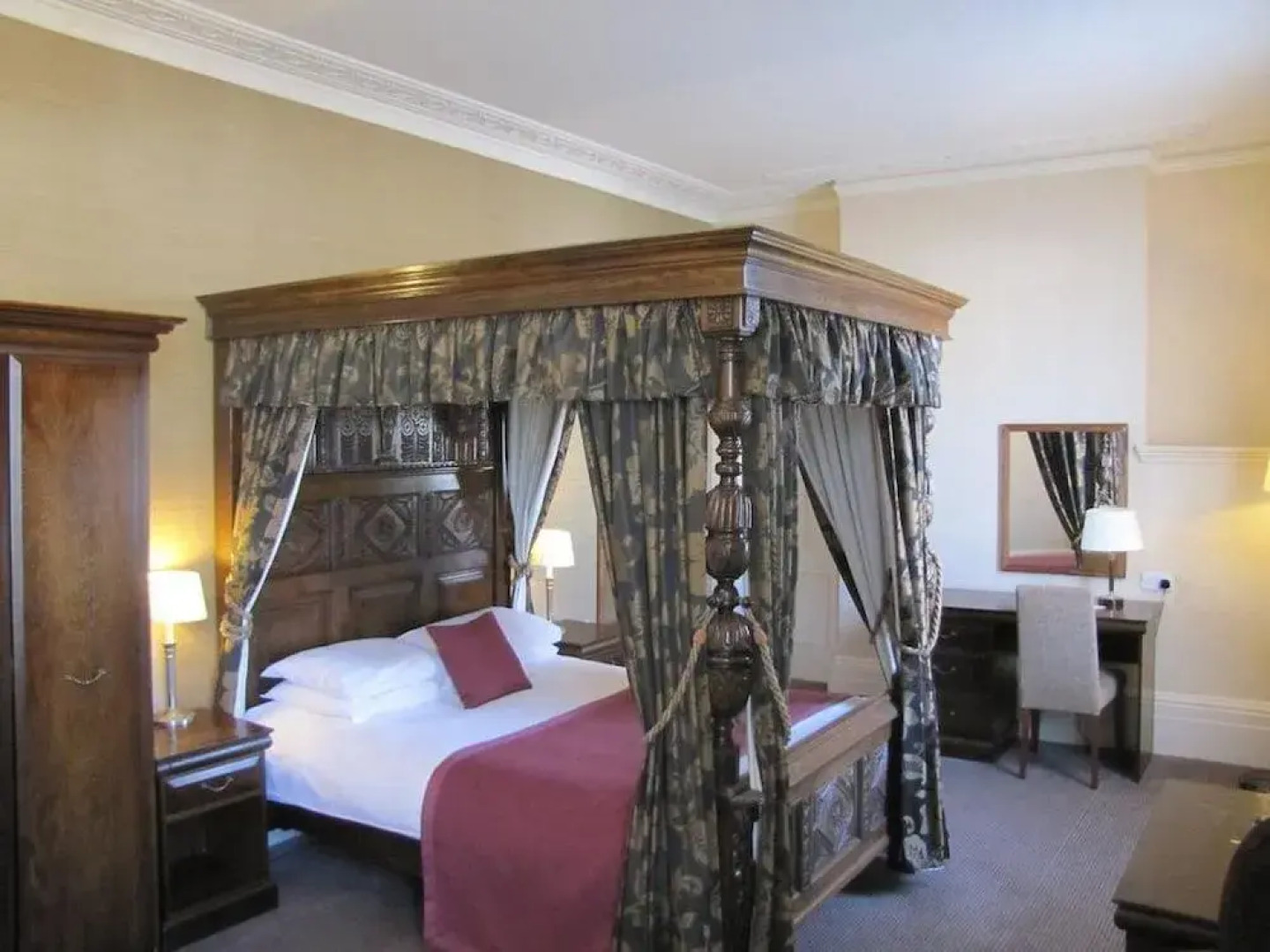 Kings Arms Hotel Westerham by Greene King Inns