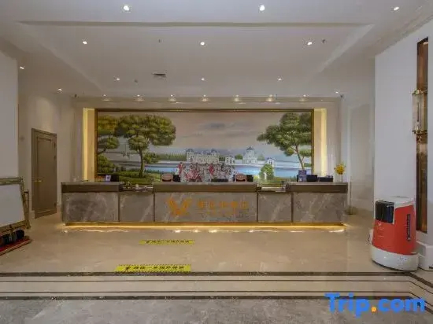 Vienna Hotel (Wuyuan Moore City store)