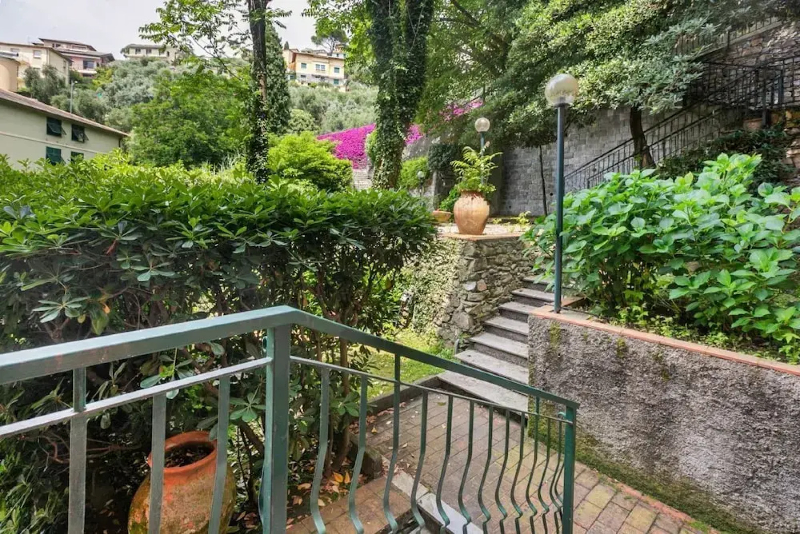 Camogli Bright Apartment with Parking