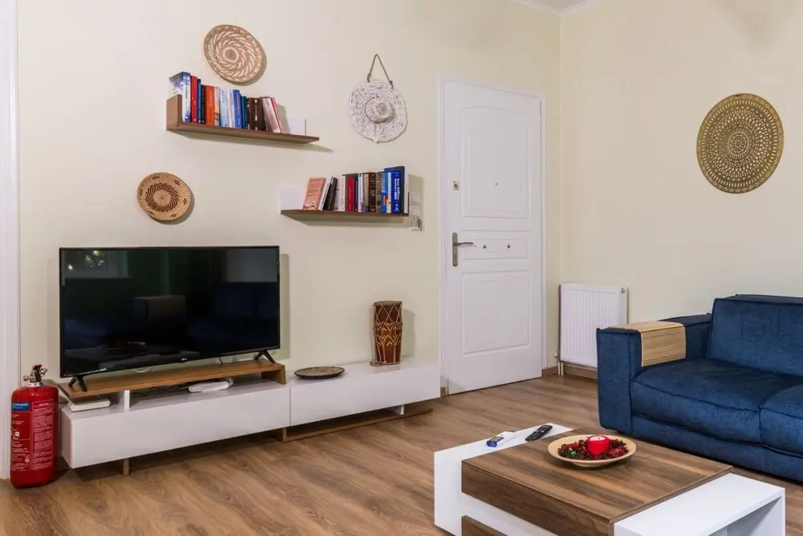 Alexander Apartments Airport