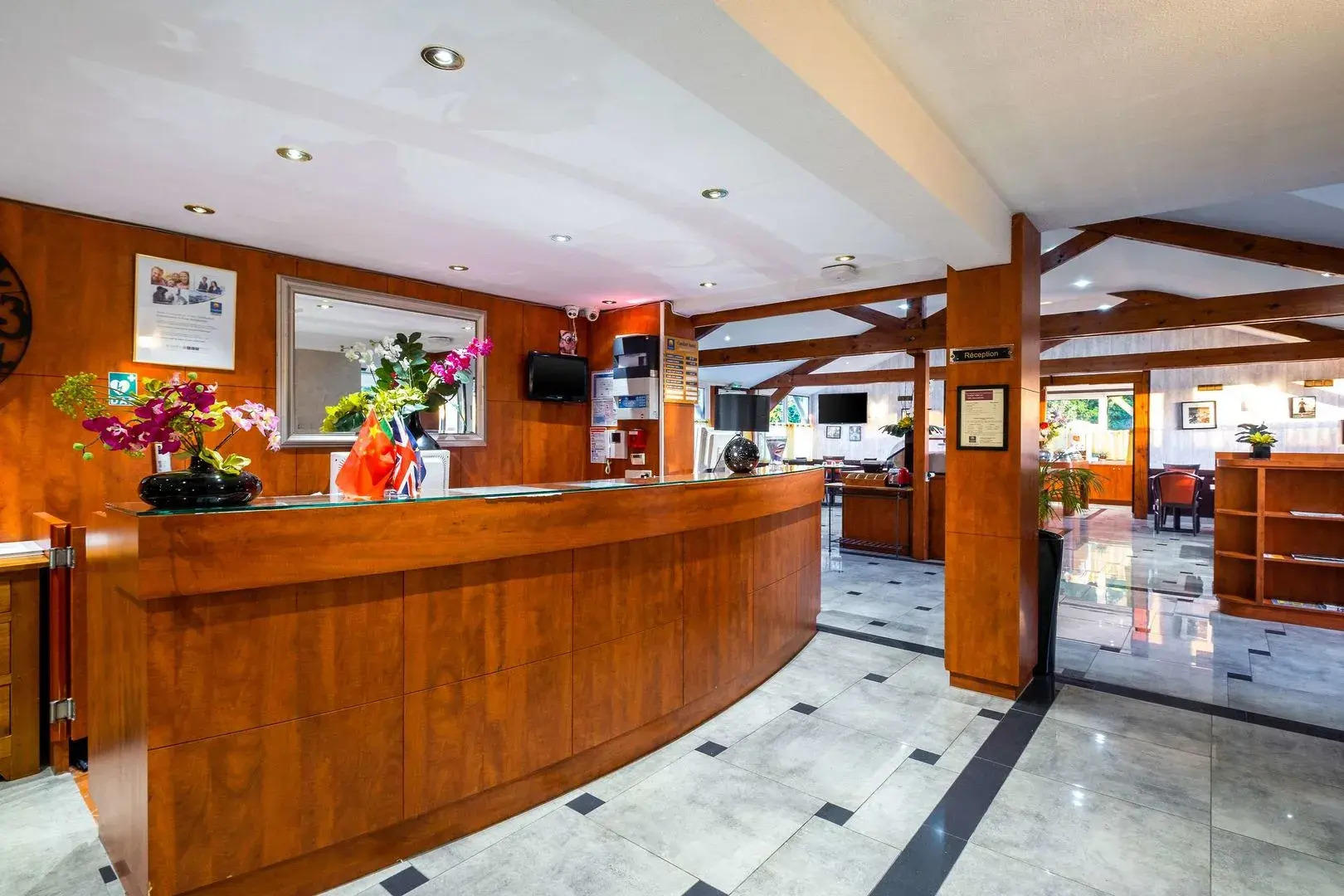 Sky Hotel Goussainville Charles de Gaulle - ex Comfort Hotel