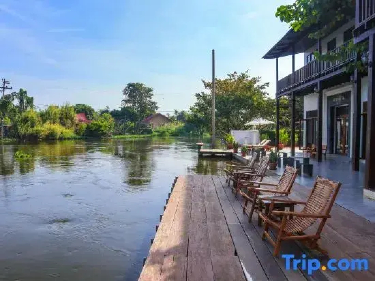 The Bank River House