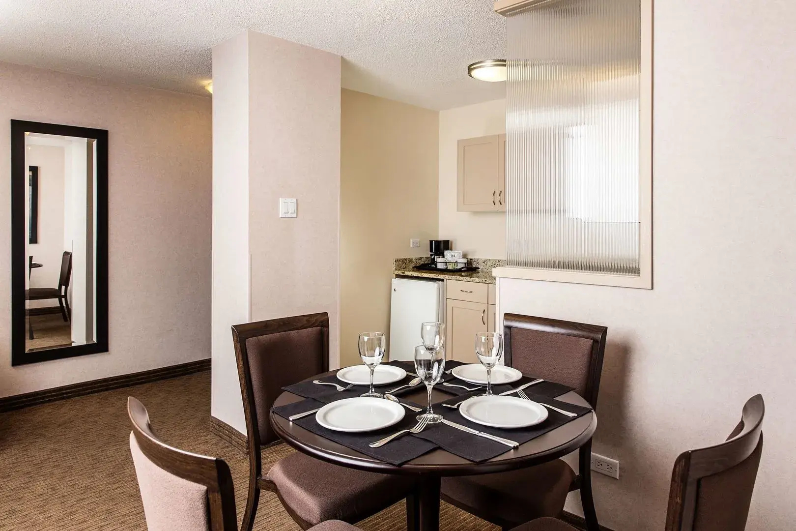 Campus Tower Suite Hotel