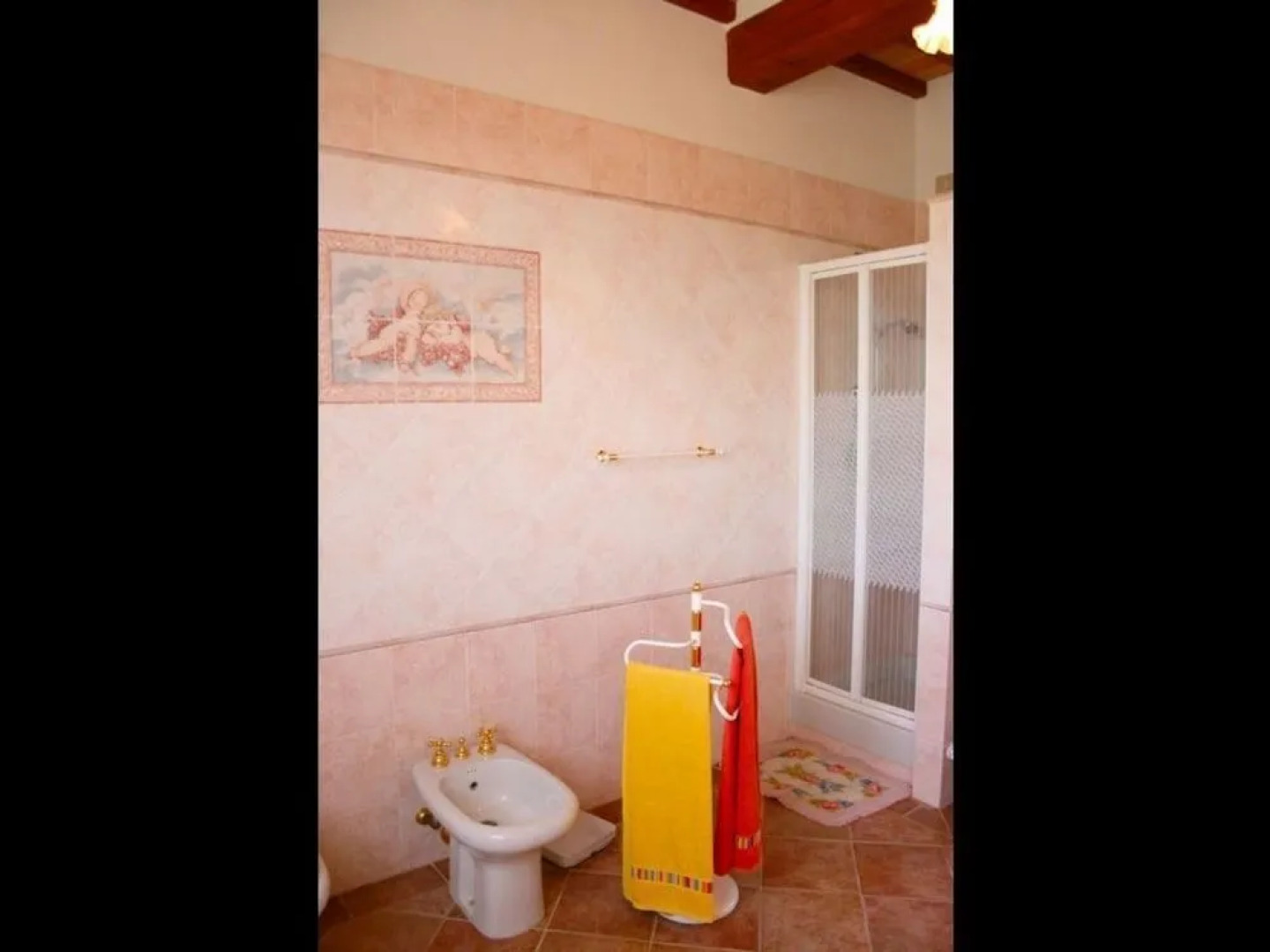 Stunning private villa for 8 guests with private pool, WIFI, TV, terrace, pets allowed and parking