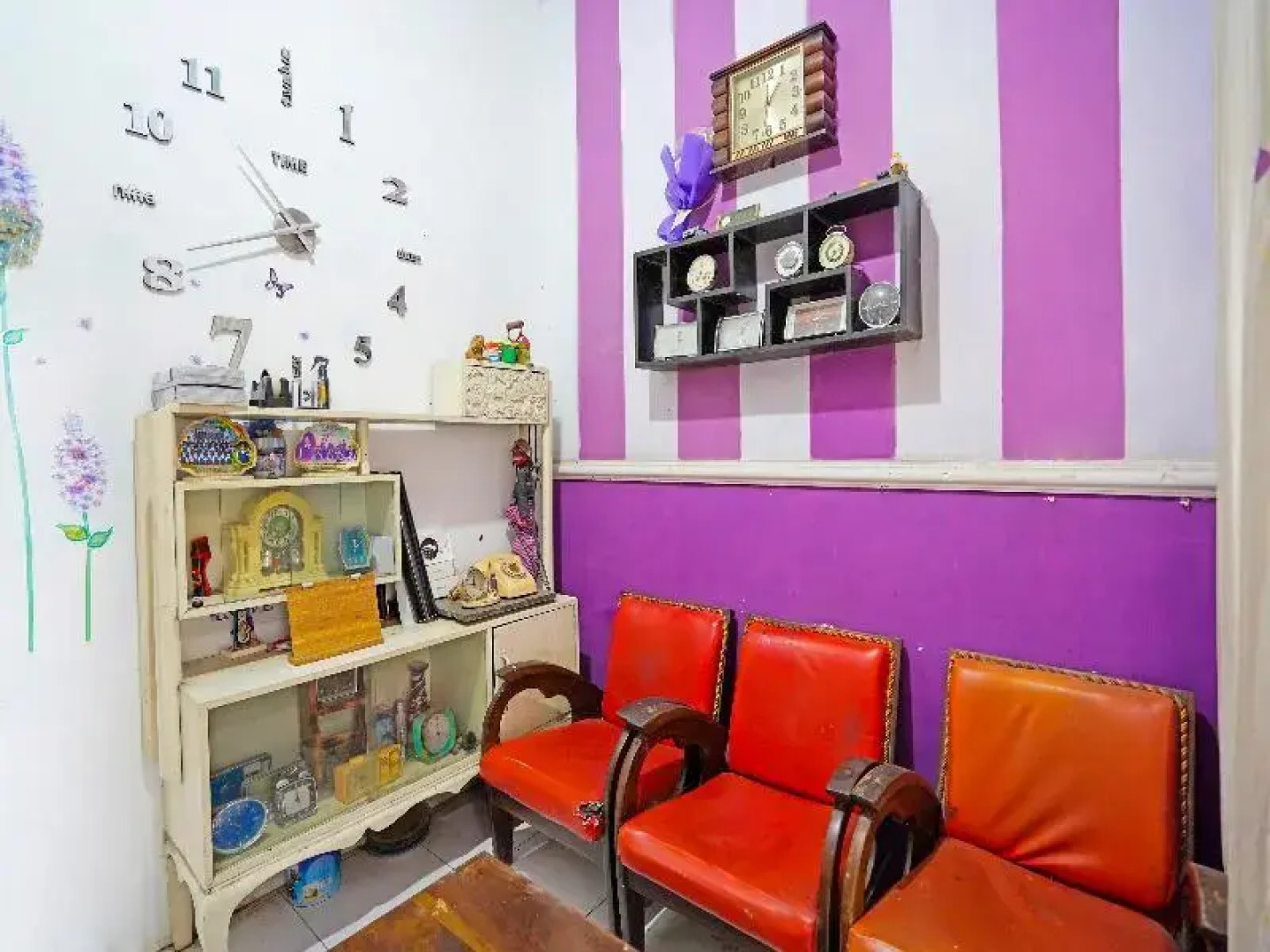 Spot On 91672 House Of Henny Tea