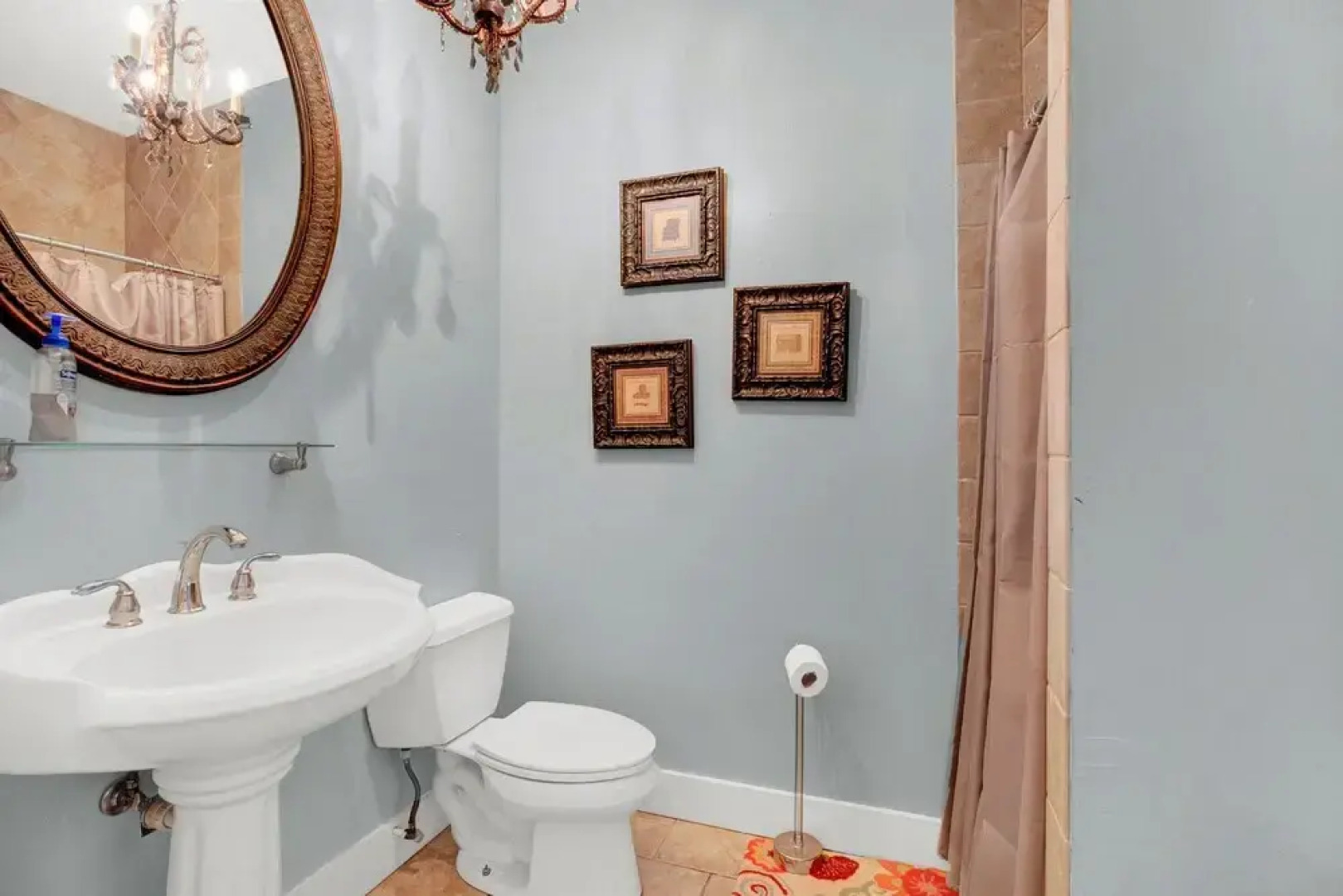 New! Stunning Historic Home Near Town With Bbq!