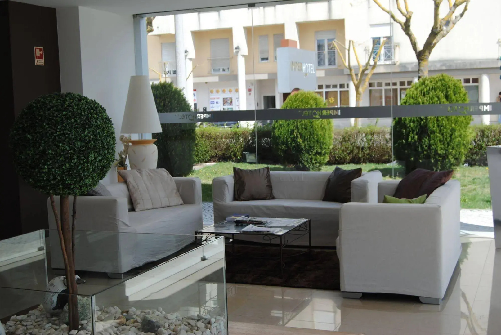 Imperhotel by Umbral