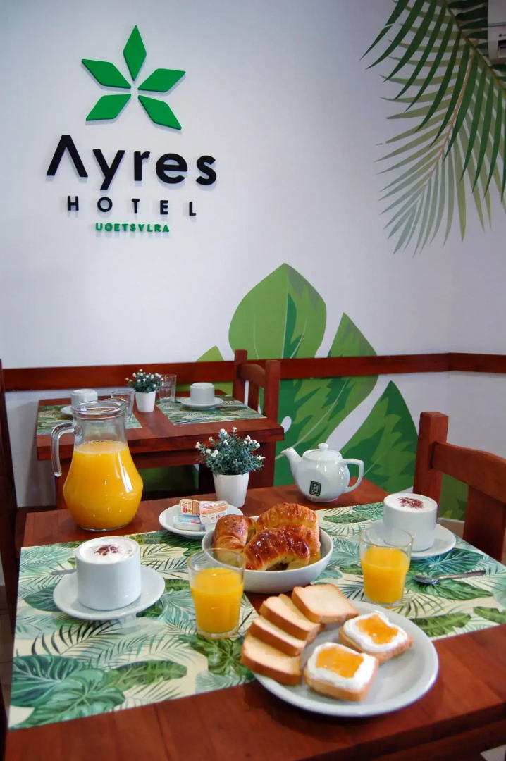 Hotel U.O.E.T.S.Y.L.R.A