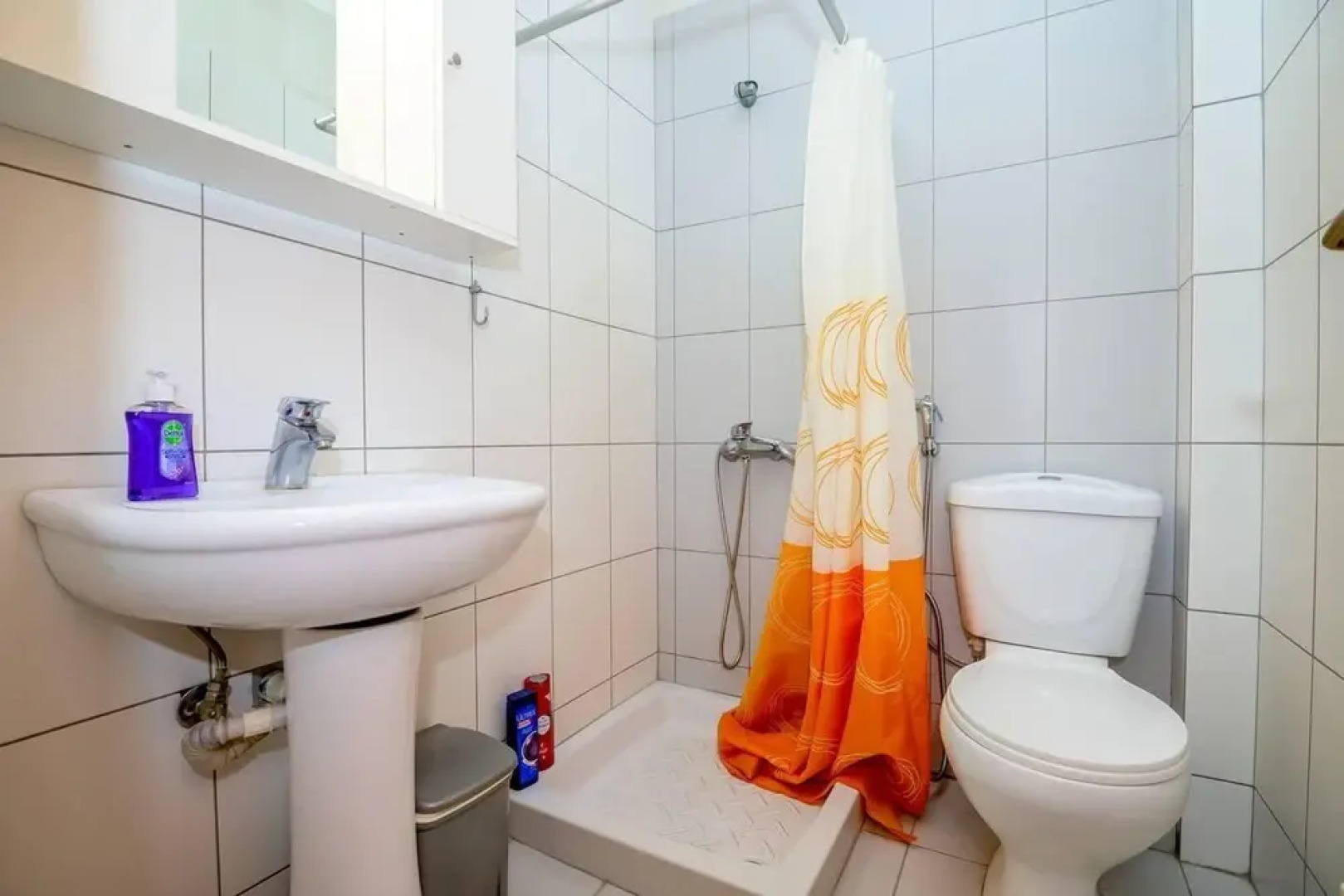 Cozy 'koukou' Discrete Apartment in Orestiada