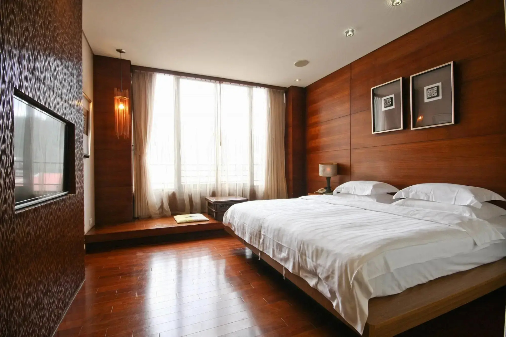 Einhan Resort