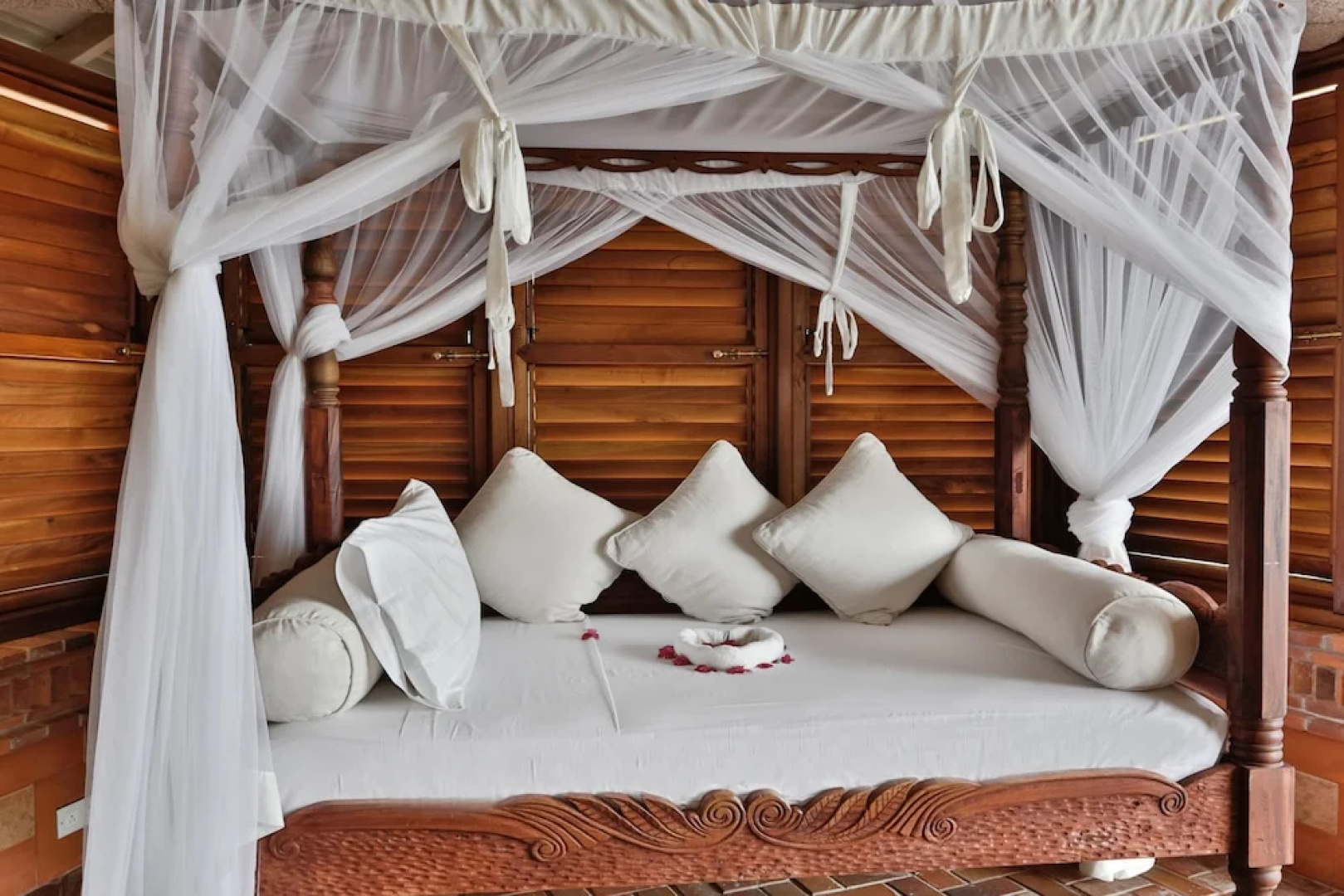 Caille Blanc Villa & Hotel - Adults Only