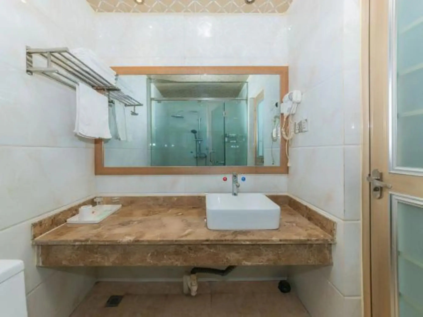 Chuanyu International Hotel