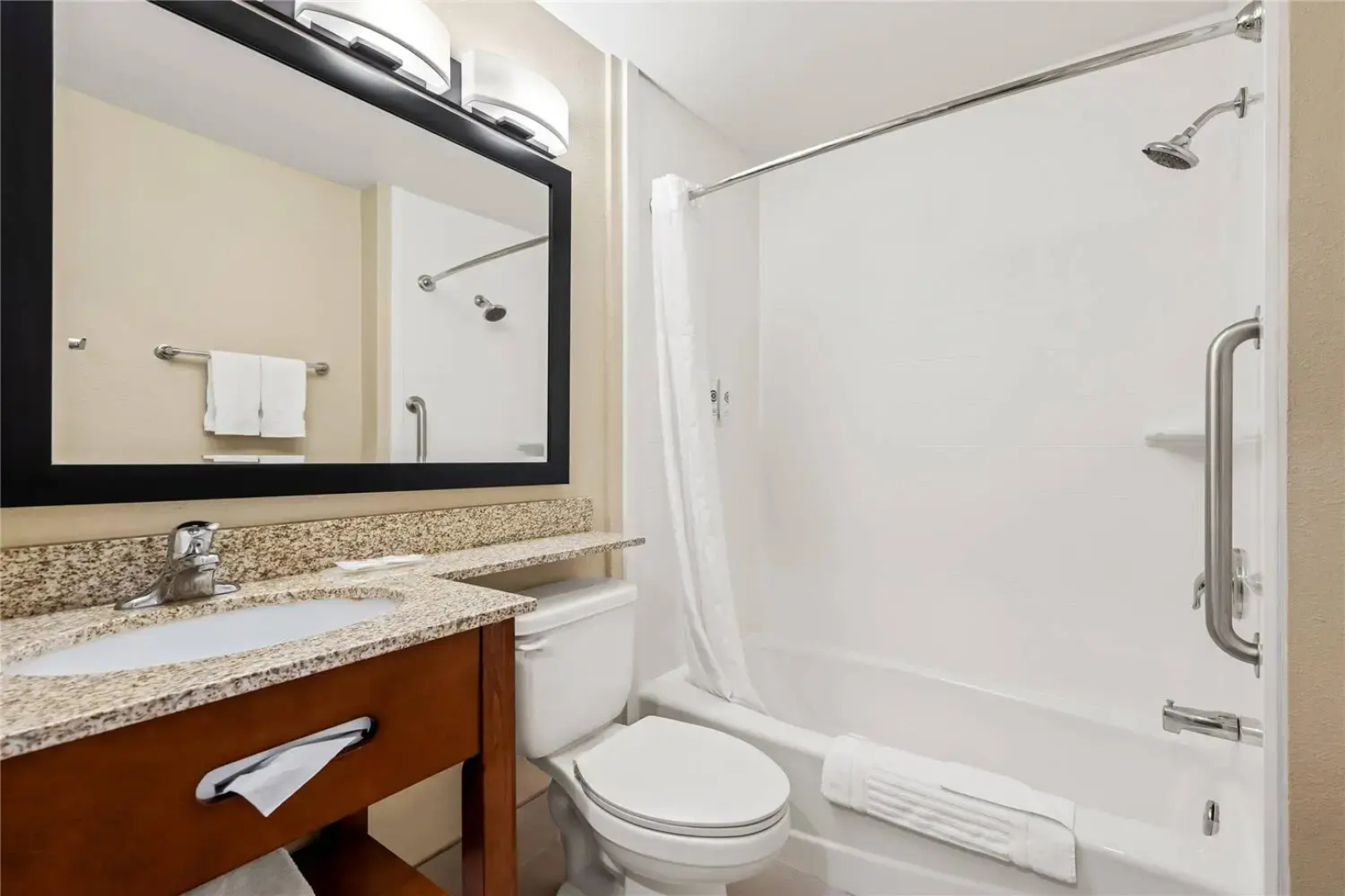 Comfort Inn & Suites Salinas City Center Area