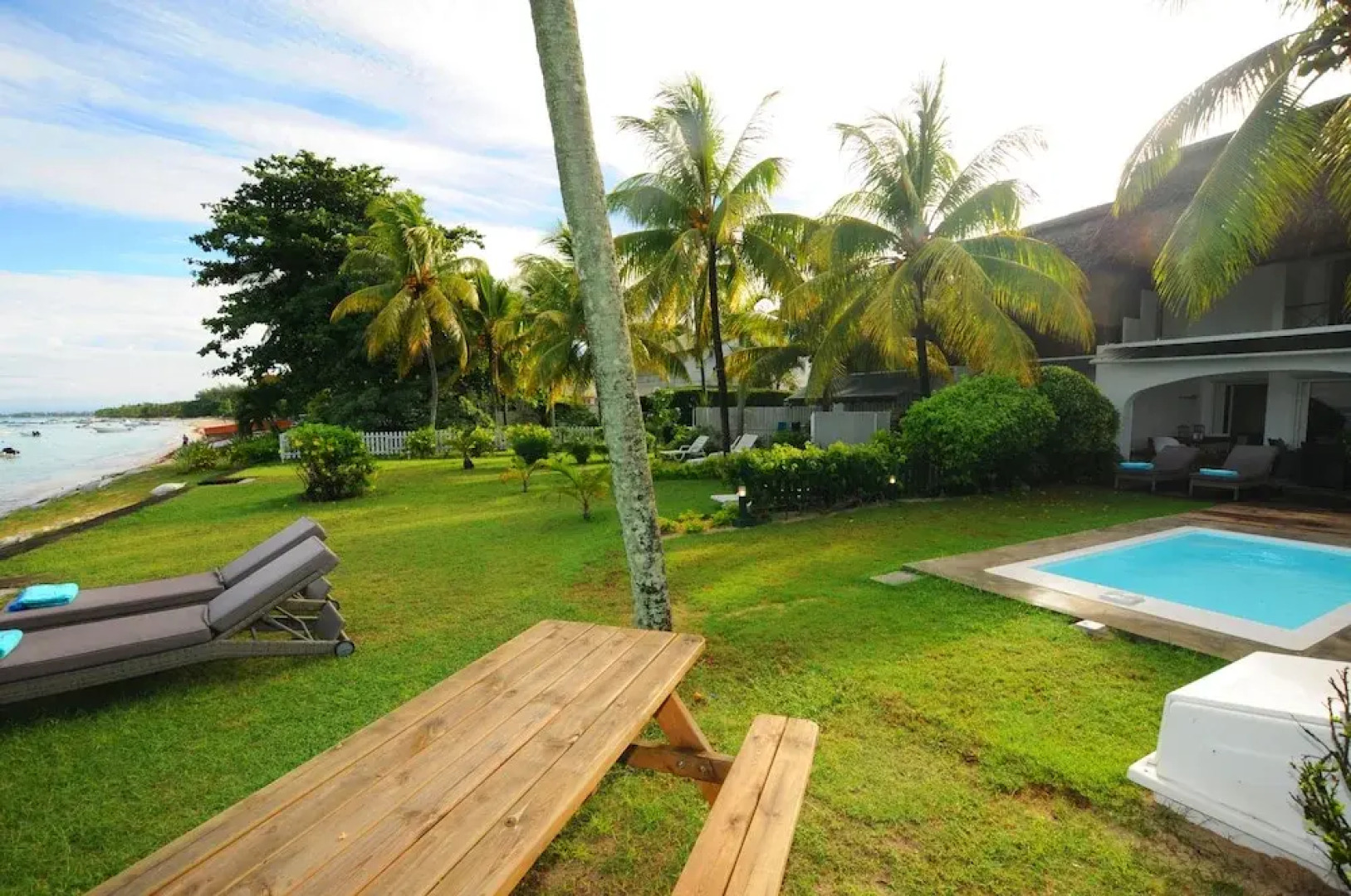 Villa Caro's Beachfront