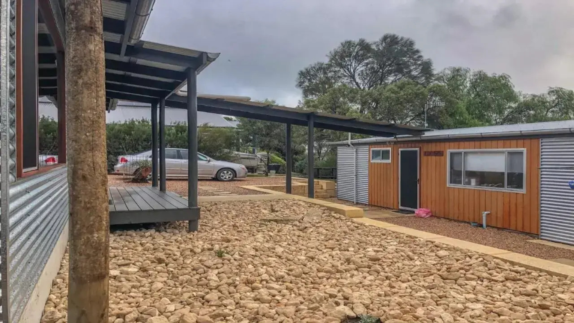 CDC-625 Beach House incl.rear 2BR studio