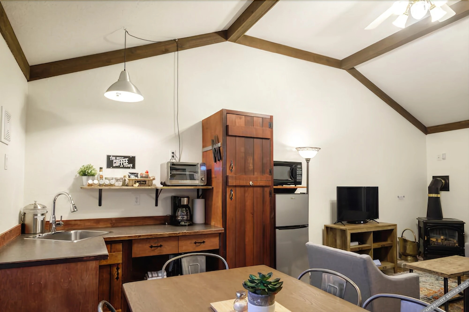 Harrison Heritage House and Cottages - Harrison Hot Springs