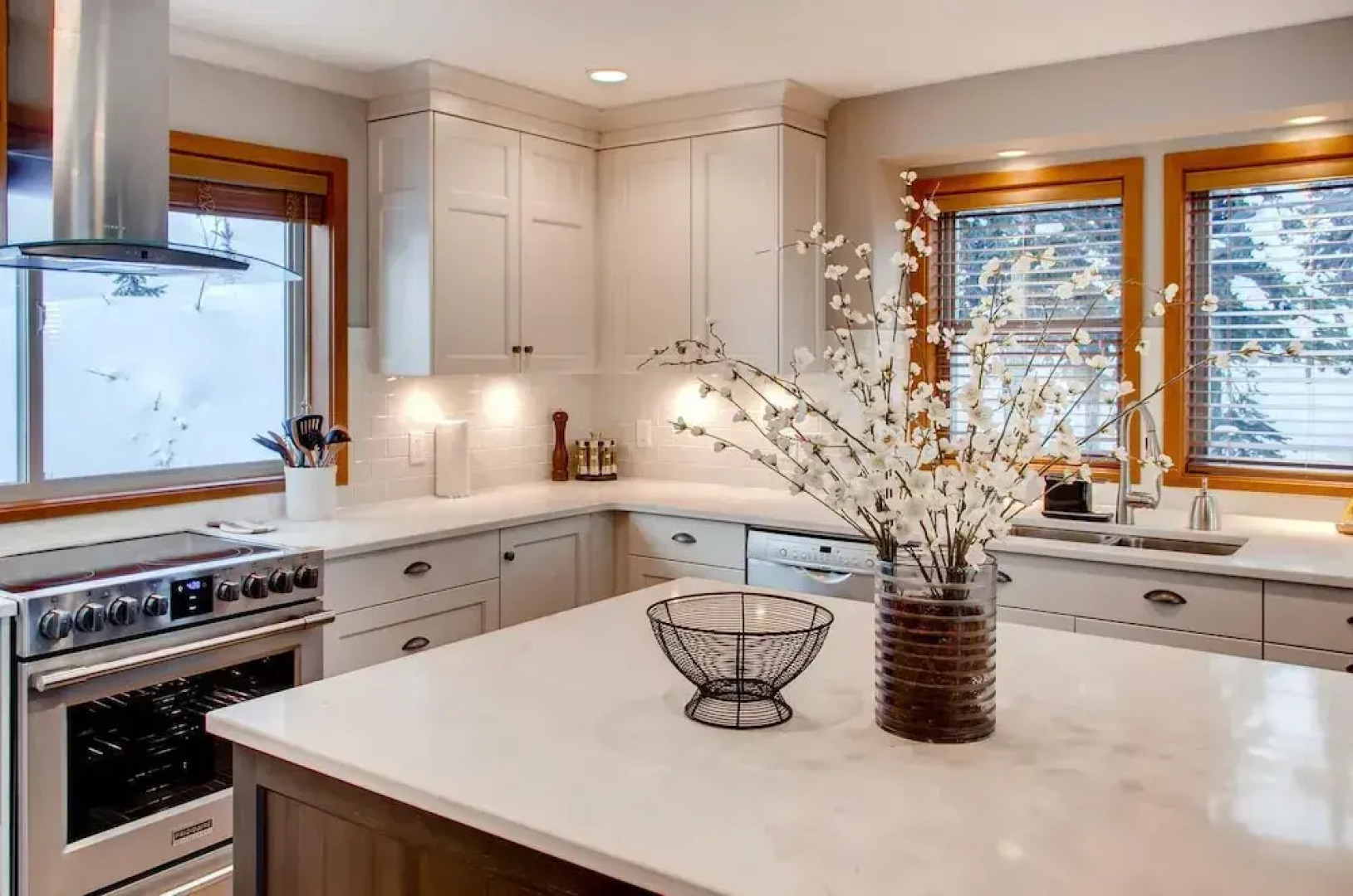 385 Moonshine Crescent by Okanagan Premier