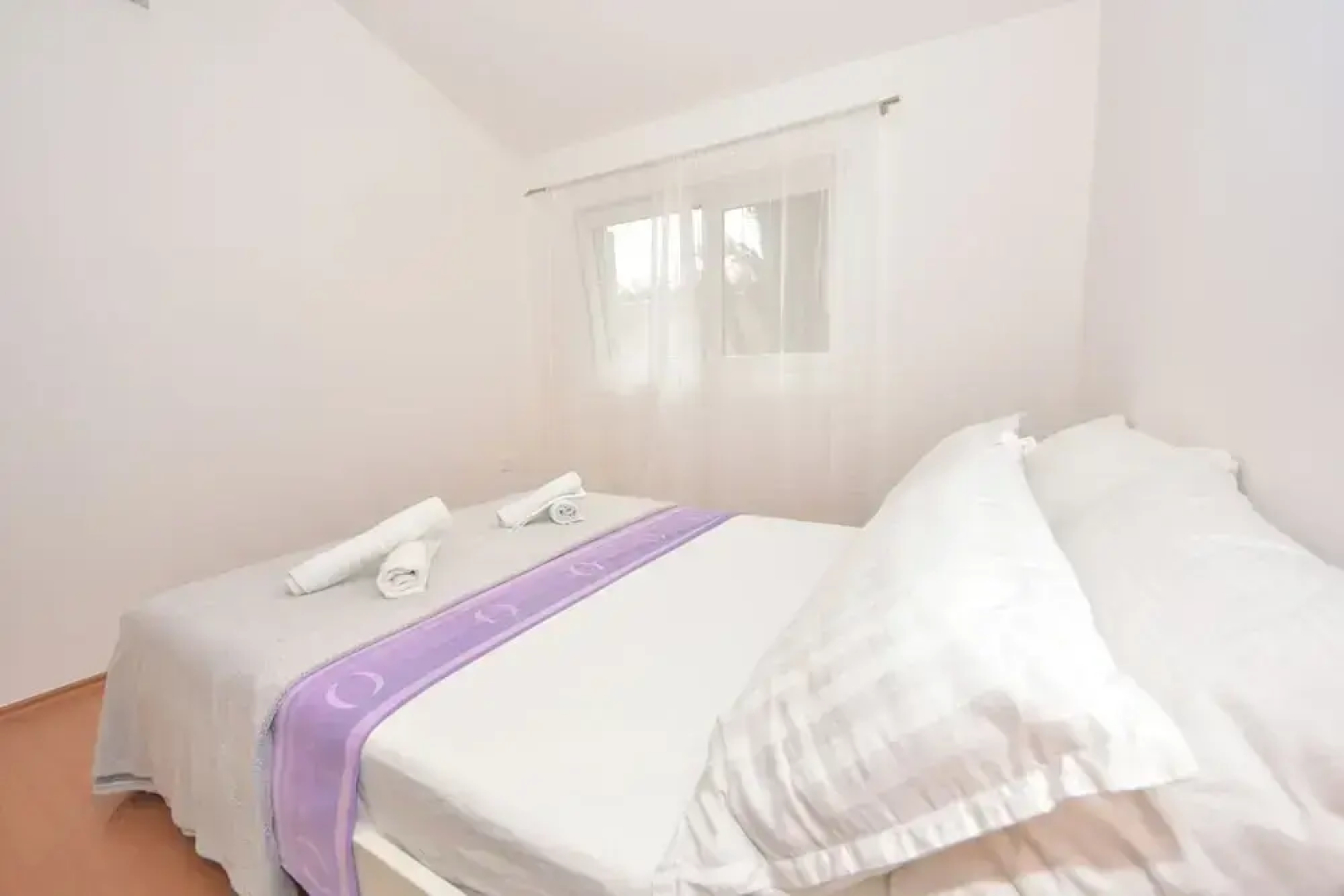 Holiday Home Seafront Escape
