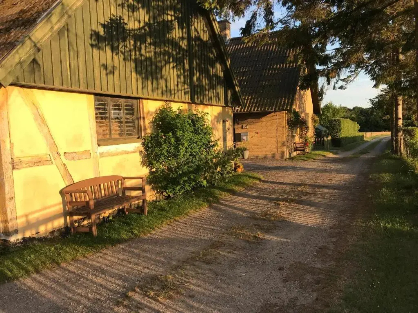 SIMPLE LIVING - Beds 190 cm - Dogs welcome on request - CARAVAN - COSY FARM BnB