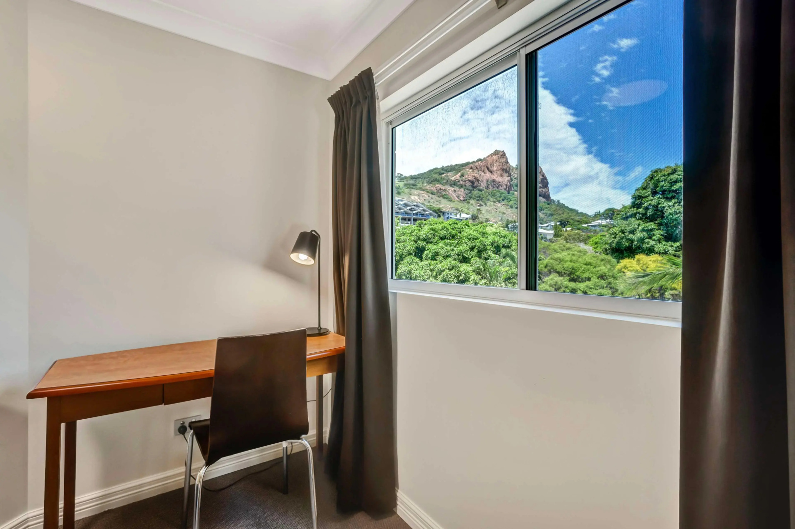 City Oasis Inn Townsville, SureStay Collection by BW