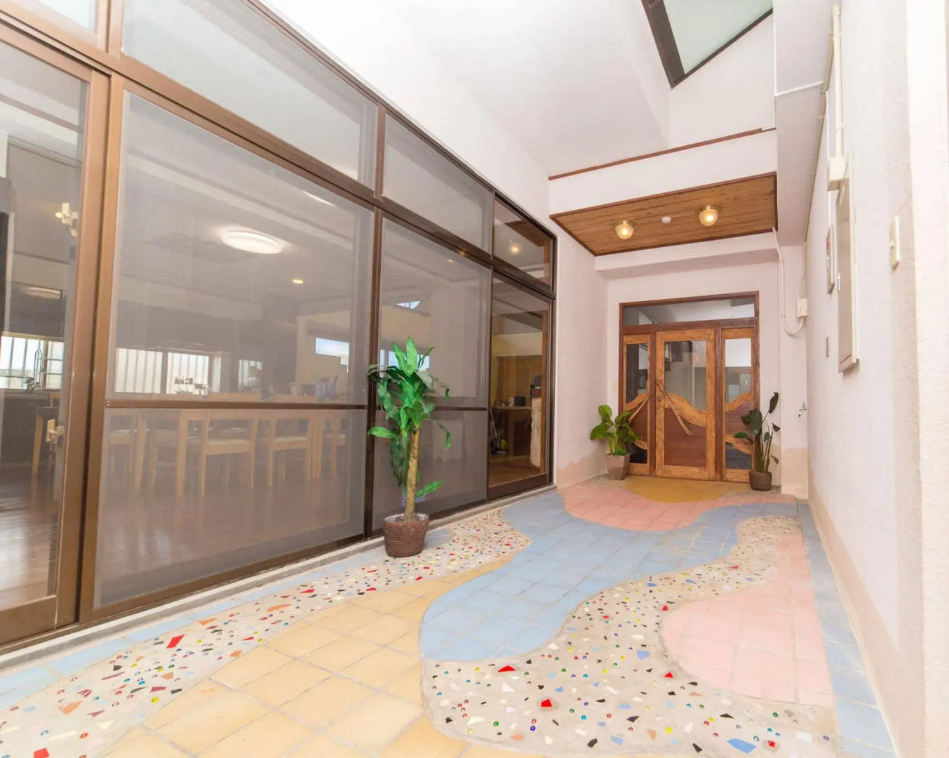 ALL FRIENDS - Hostel