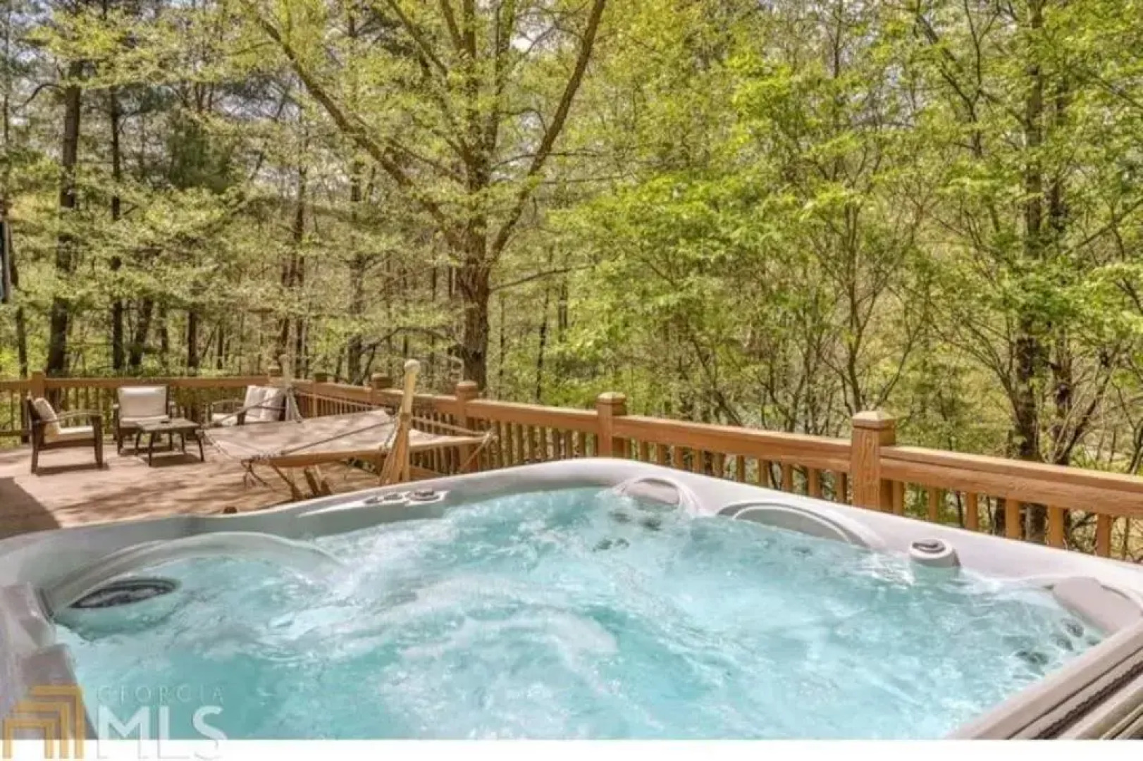 Stunning 4BR 3BA Cabin - Lakes, Hot Tub, Fireplace