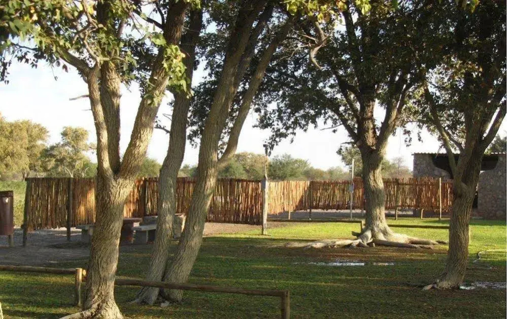 Eldorado Guest House & Camping