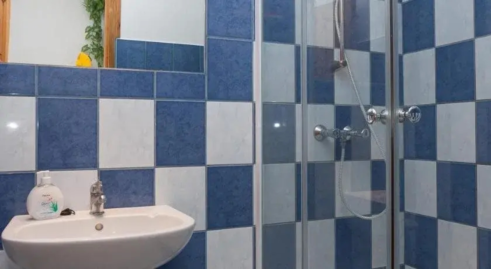 Páratlan Apartmanház