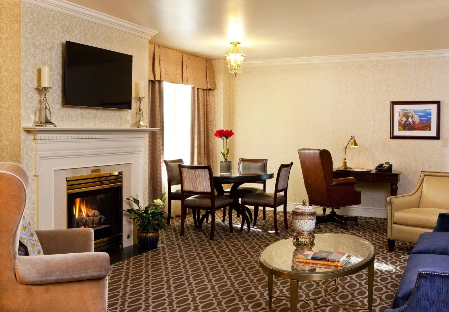 Hotel Roanoke & Conference Ctr, Curio Collection by Hilton