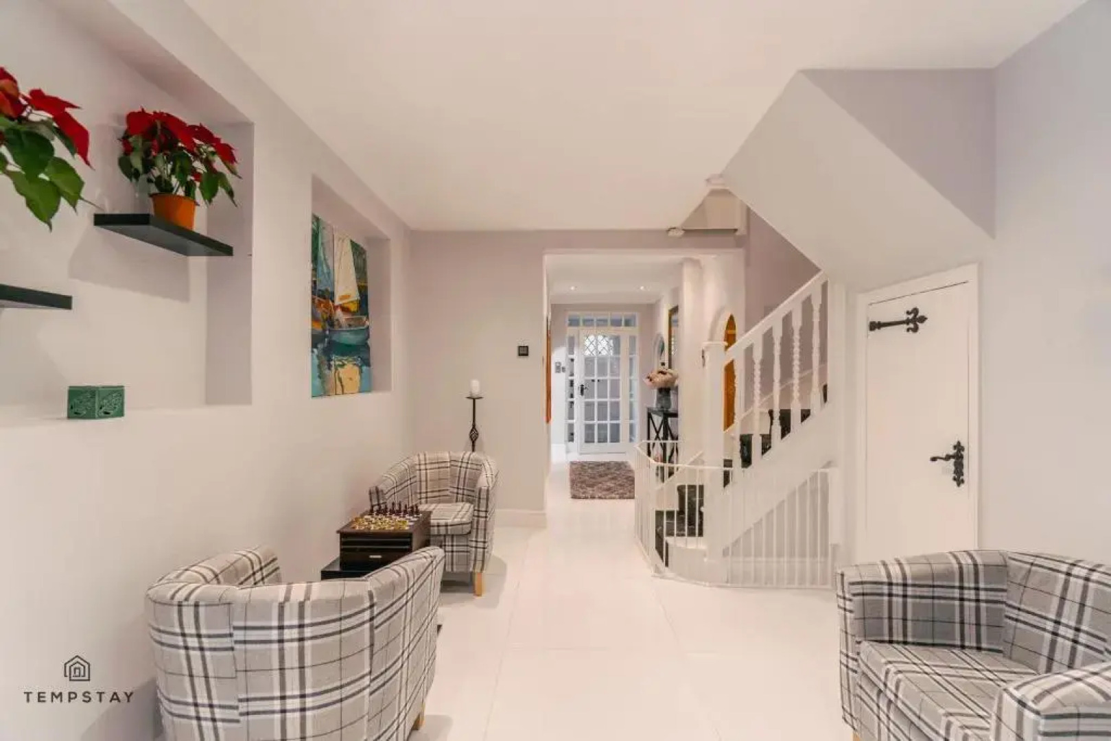 Hidden Gem! Luxury 5 Bed Near Warner Bros Studios