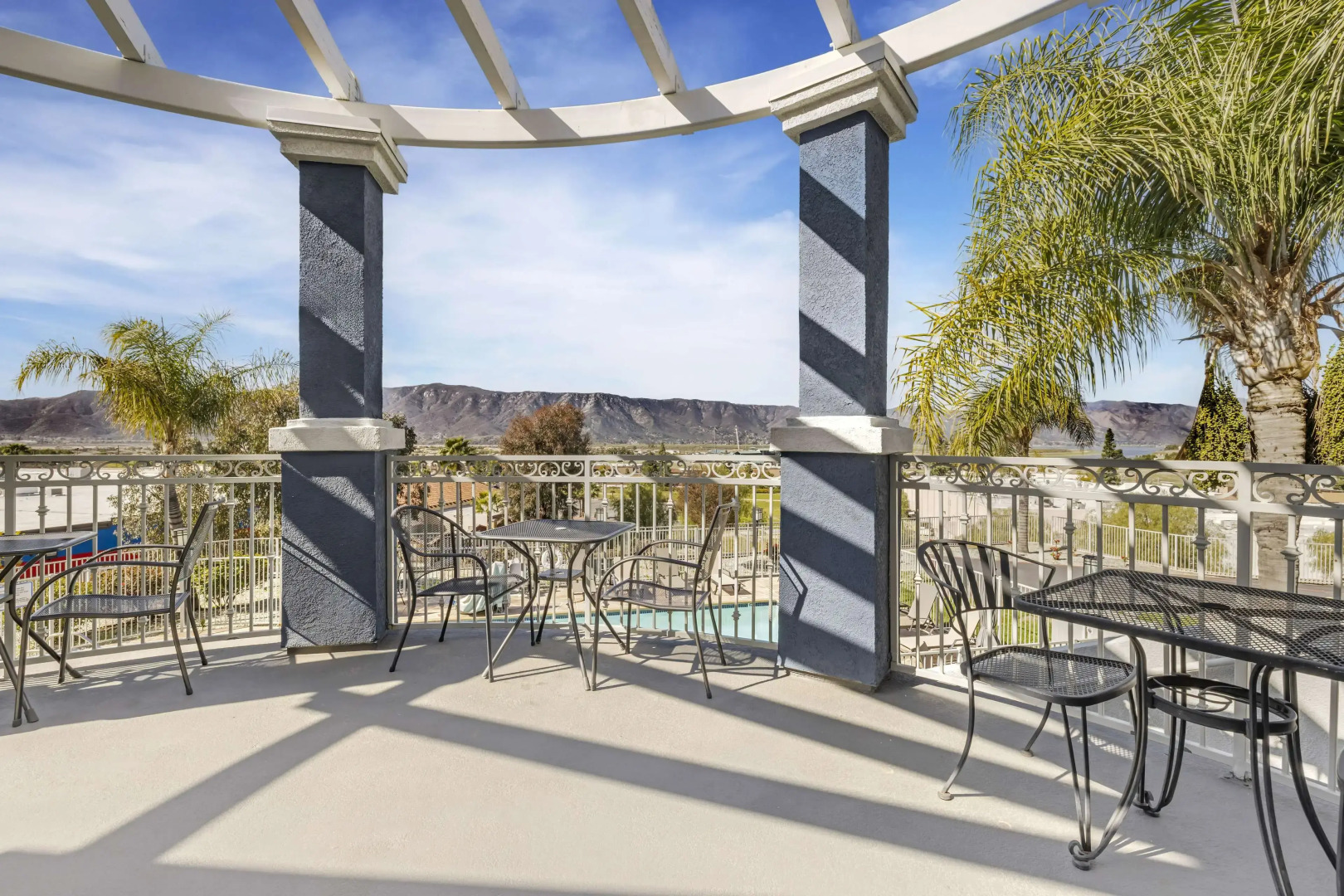 Best Western Plus Lake Elsinore Inn & Suites