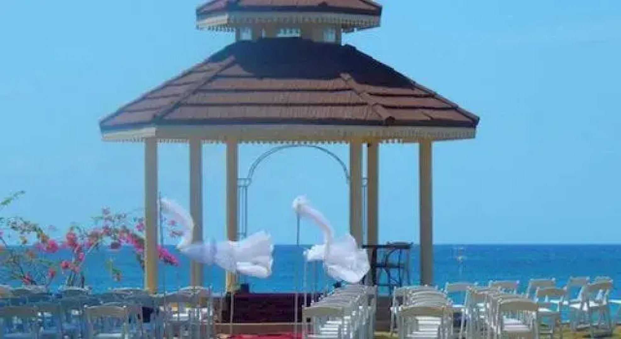 Canoe Bay Beach Resort