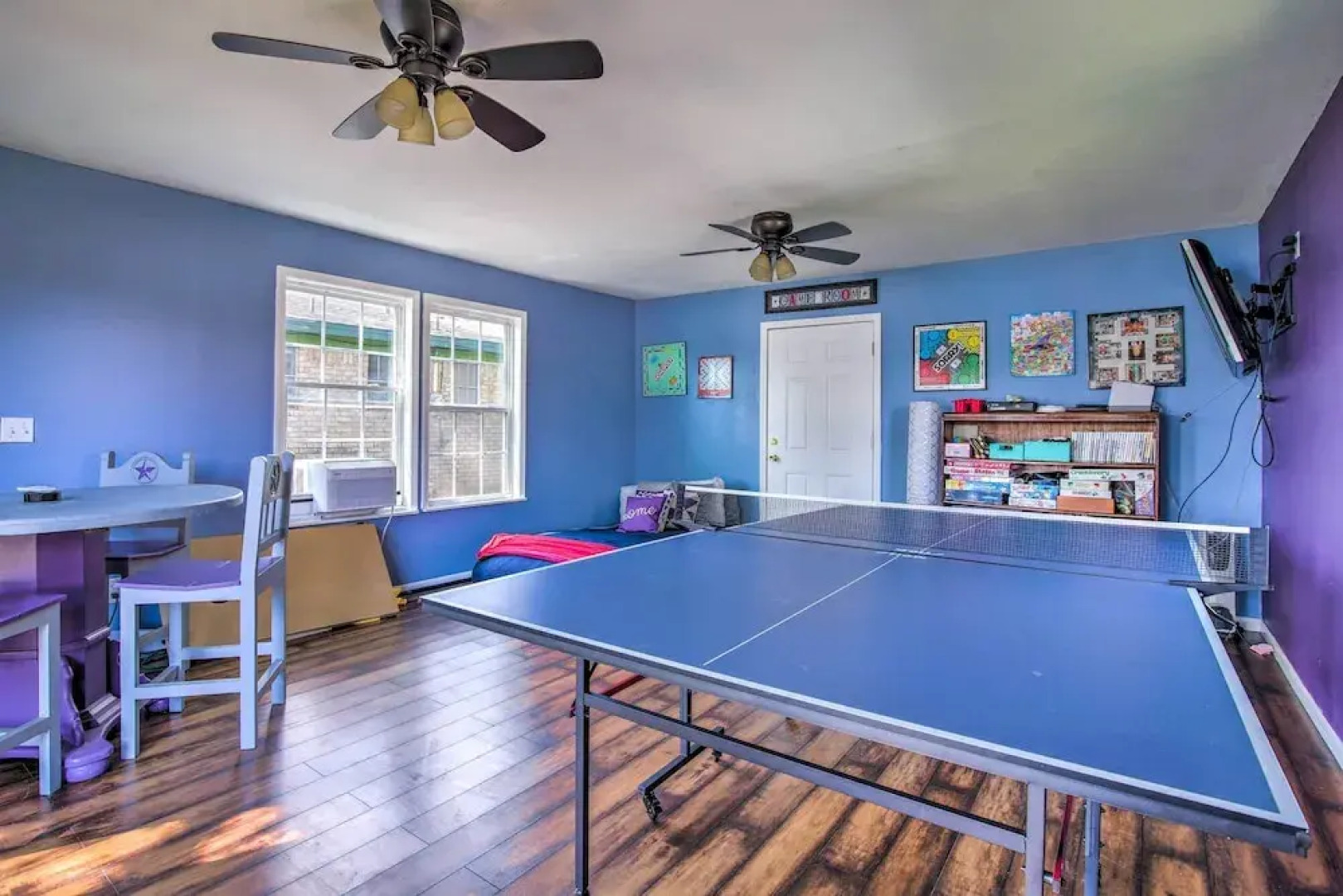 Vibrant Kingsland Retreat w/ Waterfront Views