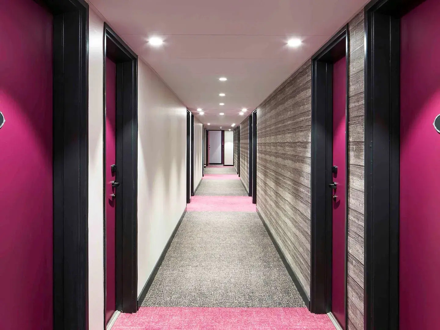 ibis Styles Laval Centre Gare