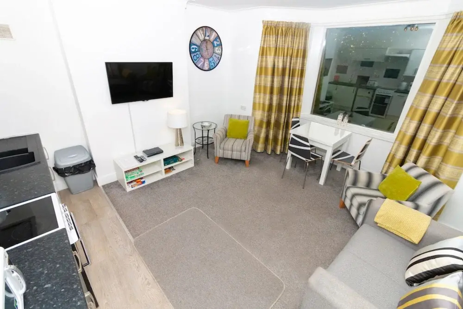 3 Chimneys Apartments