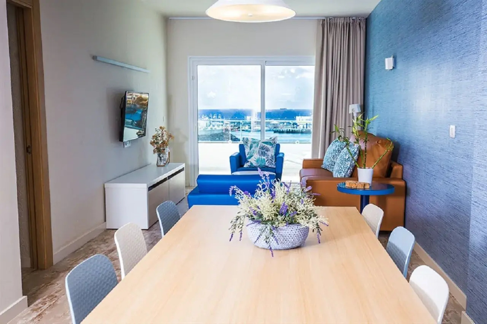 Отель HOVIMA La Pinta Beachfront Family