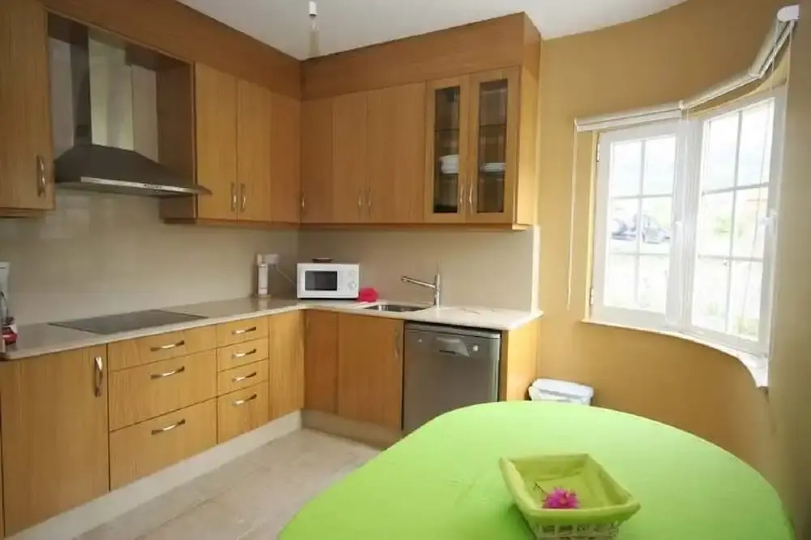 House - 3 Bedrooms with Sea views - 101983