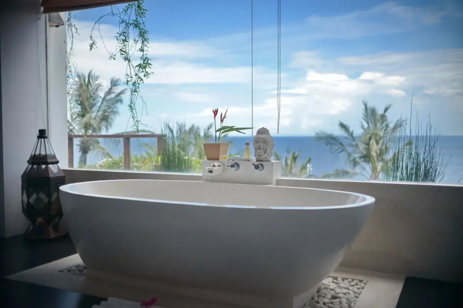 Malimbu Cliff Villa