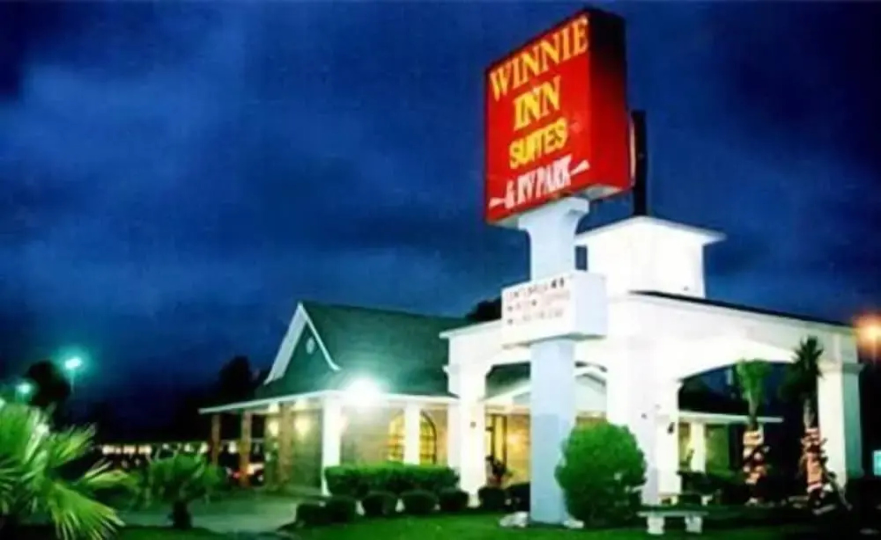Winnie Inn & Suites