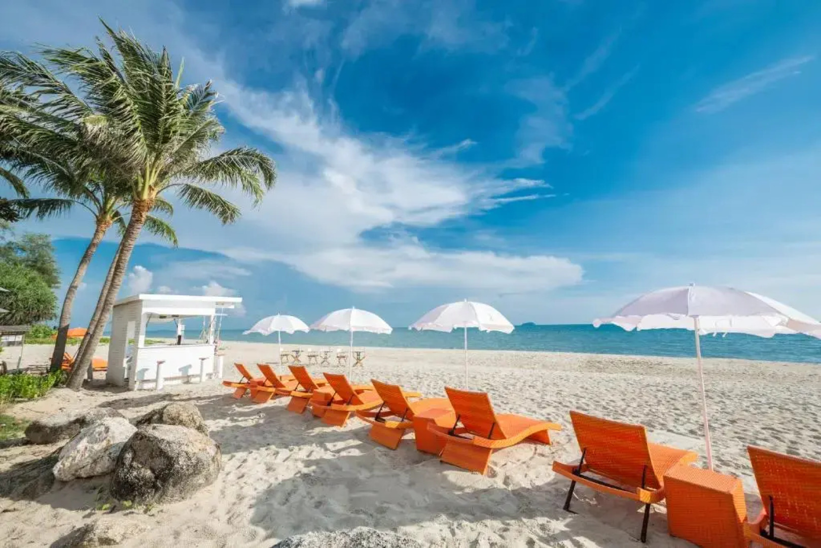 Отель Bandara On Sea