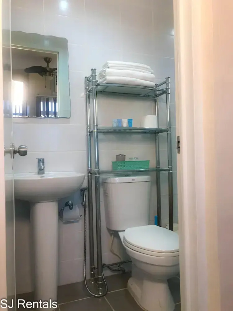 2 Bedroom Condo at Midpoint Residences With City View