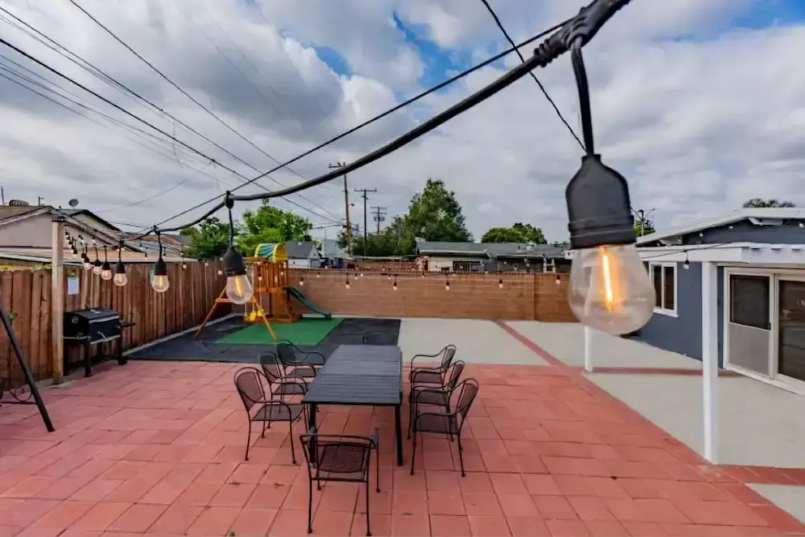 Cozy Family Retreat Game Room Backyard in Hacienda